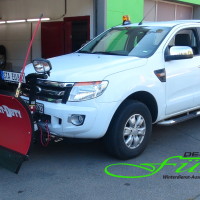 Ford Ranger mit THE BOSS Schneepflug und TGS1100 Heckanbaustreuer Ford Ranger mit THE BOSS Schneepflug und TGS1100 Heckanbaustreuer