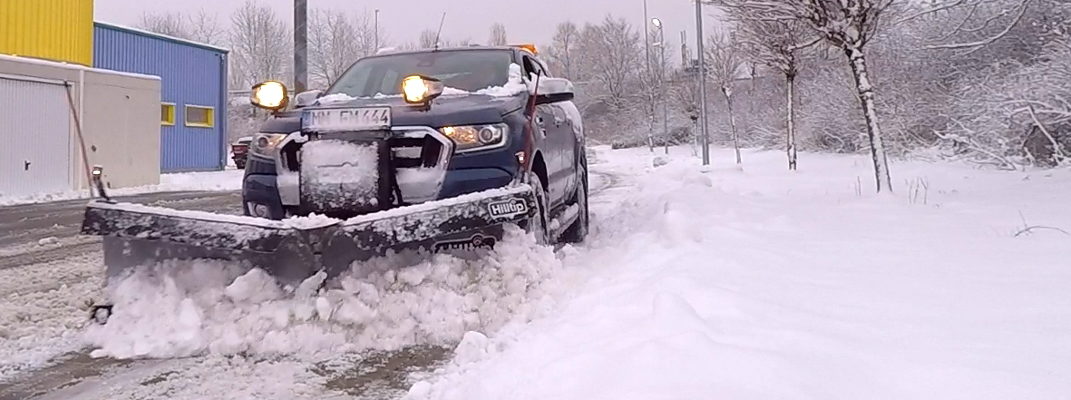 Ford Ranger im WInterdiensteinsatz in Memmingen Winterdienst in Memmingen mit Ford Ranger und HILLTIP V-Pflug