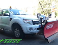 Ford Ranger mit THE BOSS Schneeschild und TGS1100 Heckanbaustreuer