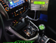 Nissan Navara mit THE BOSS und LEHNER Bedienteile im Innenraum