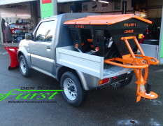 Suzuki Jimny PickUp mit LEHNER POLARO L Aufbaustreuer