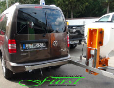 VW Caddy mit THE BOSS 185cm Schneeschild und LEHNER Polaro 170 Liter Heckanbaustreuer