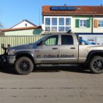 THE BOSS 250cm Power V-DXT Schneepflug & HILLTIP IceStriker 1250 AML auf DODGE RAM2500