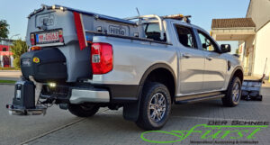 Ford Ranger XLT mit HILLTIP IceStriker550 Aufbaustreuer und HILLTIP SnowStriker 225-VP V-Pflug_Winterdienst
