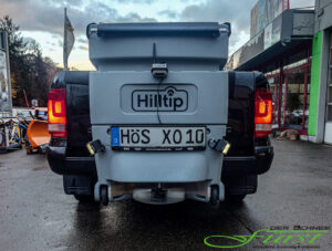 VW Amarok 2018 mit HILLTIP IceStriker 200 Heckanbaustreuer